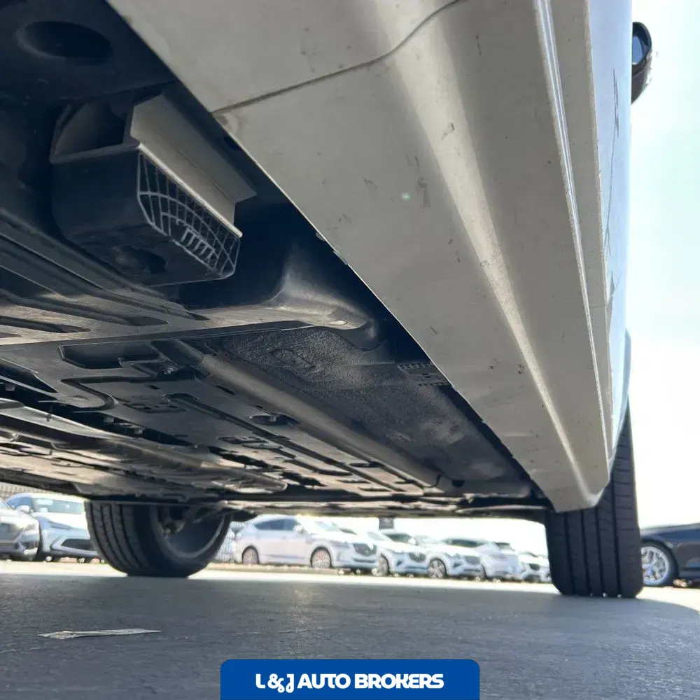 2023 Volvo XC90 T8 - Plus