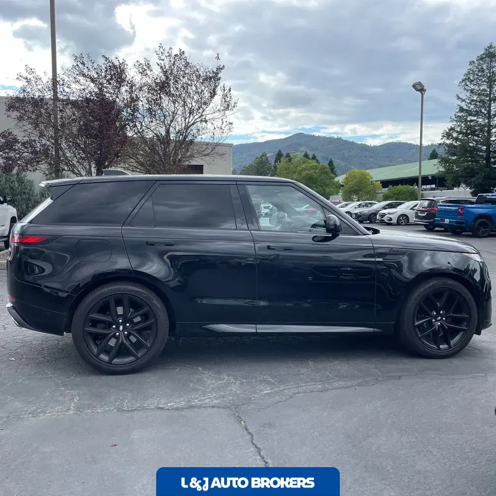 2023 Land Rover Range Rover Sport SE DYN
