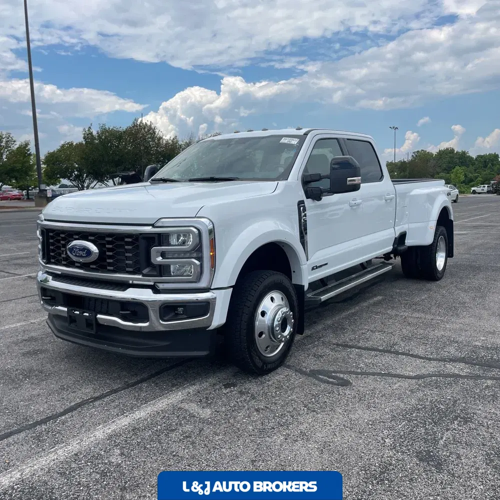 2025 Ford F-450 Super Duty Lariat