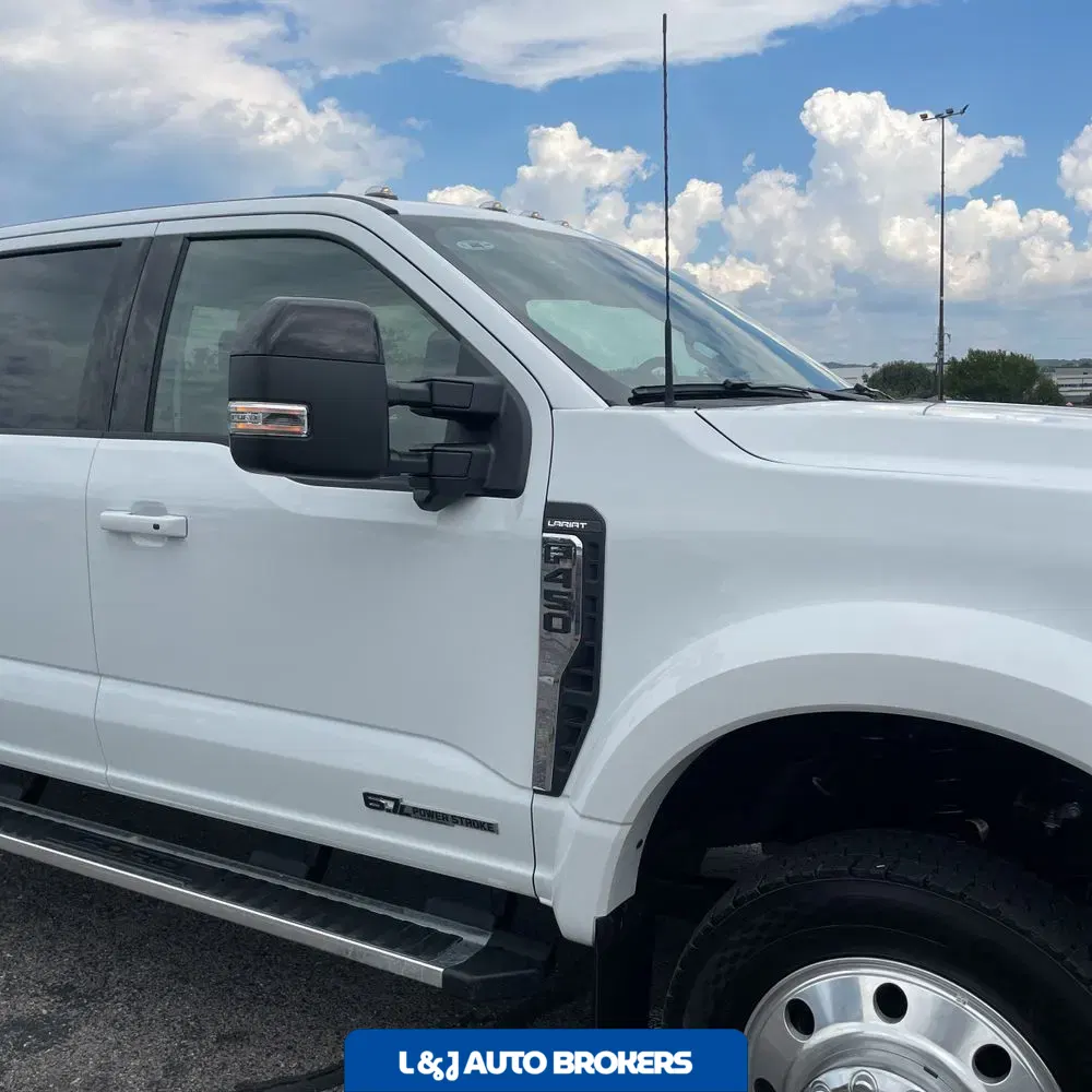 2025 Ford F-450 Super Duty Lariat