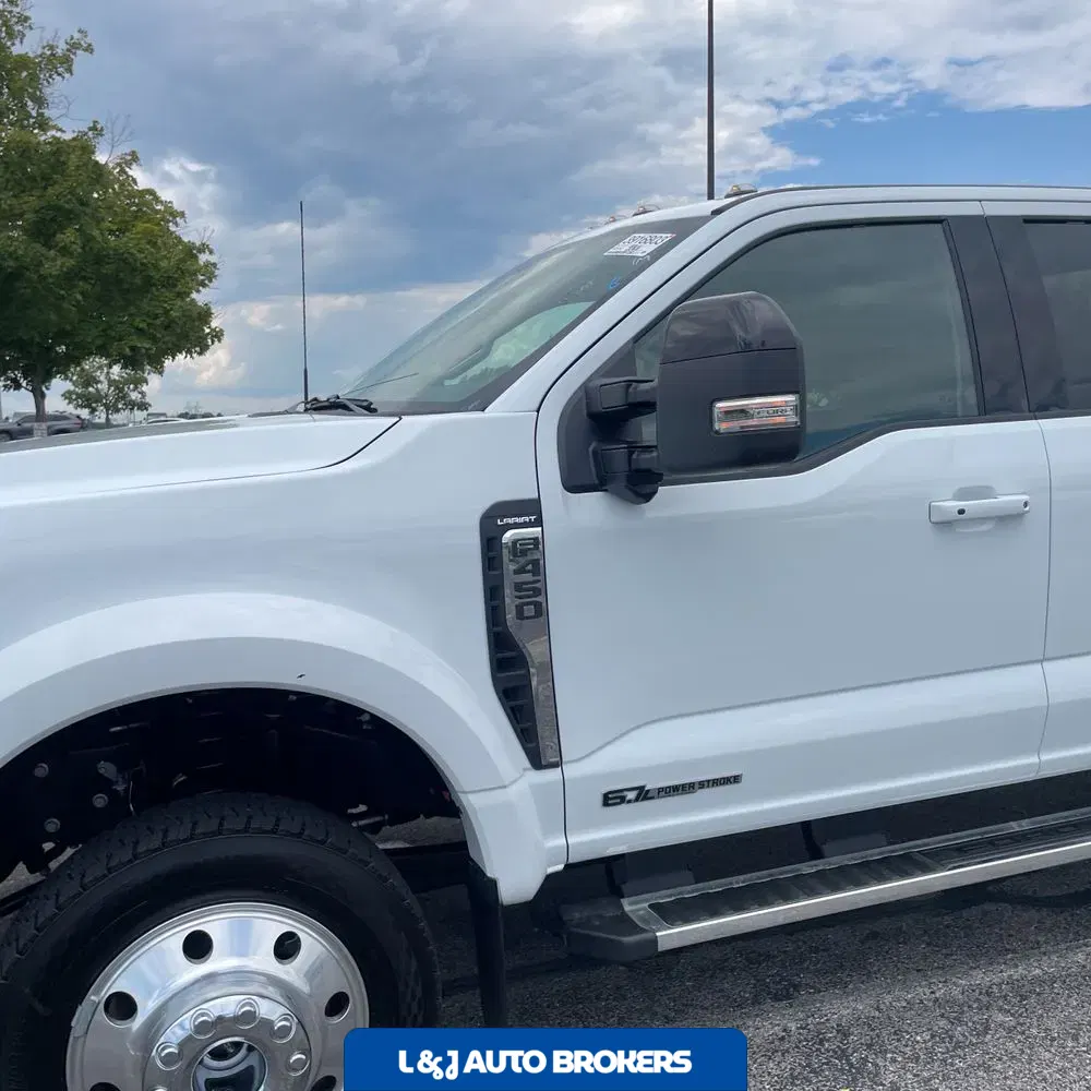 2025 Ford F-450 Super Duty Lariat