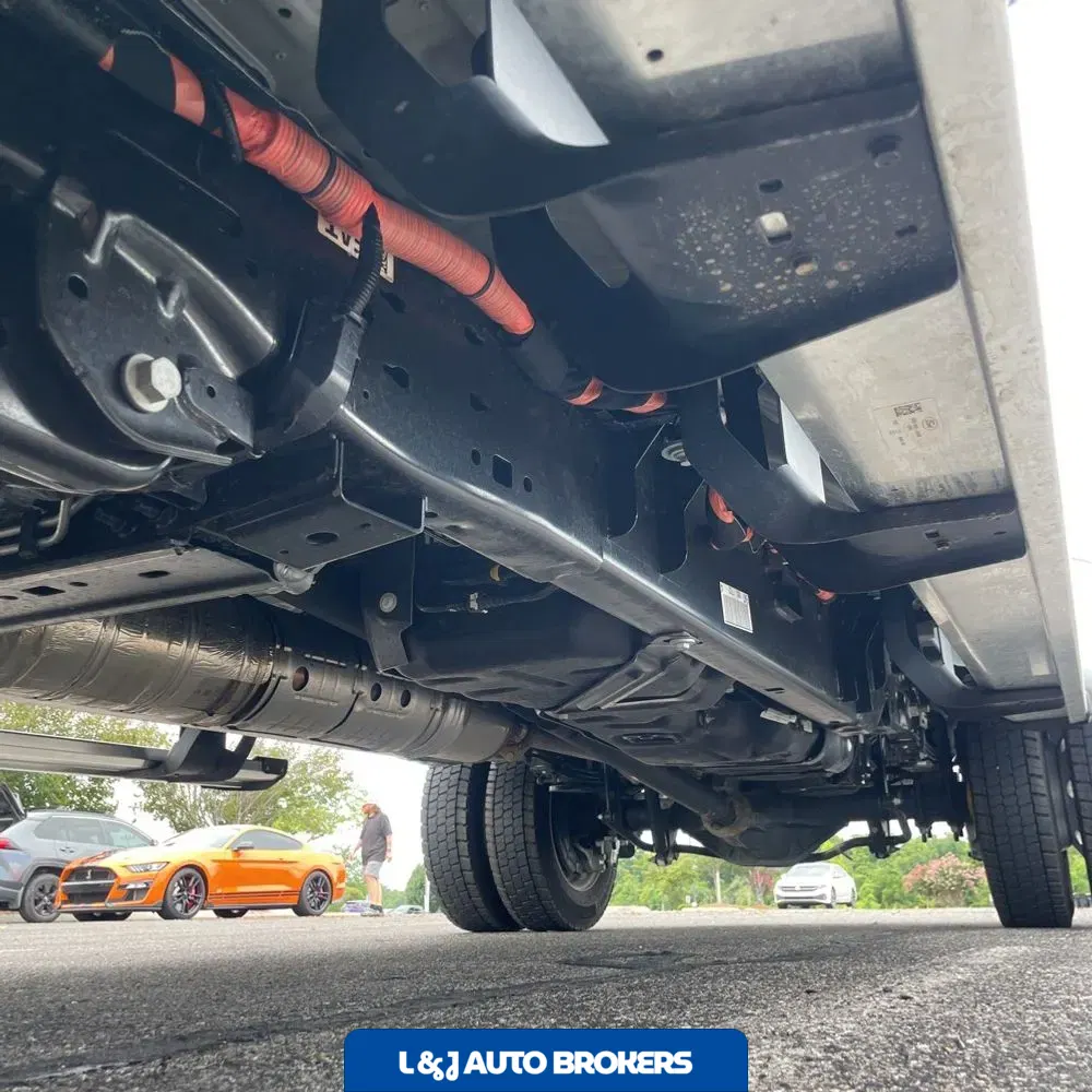 2025 Ford F-450 Super Duty Lariat