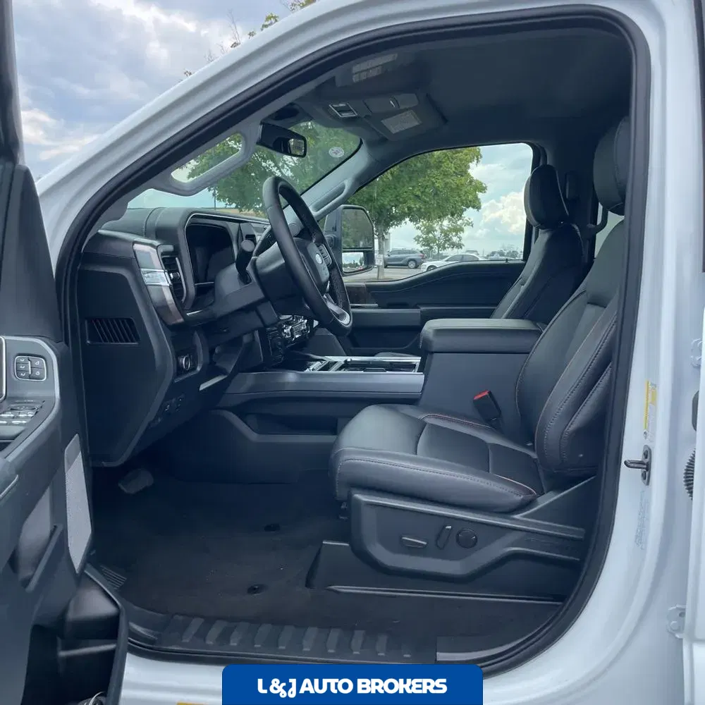 2025 Ford F-450 Super Duty Lariat
