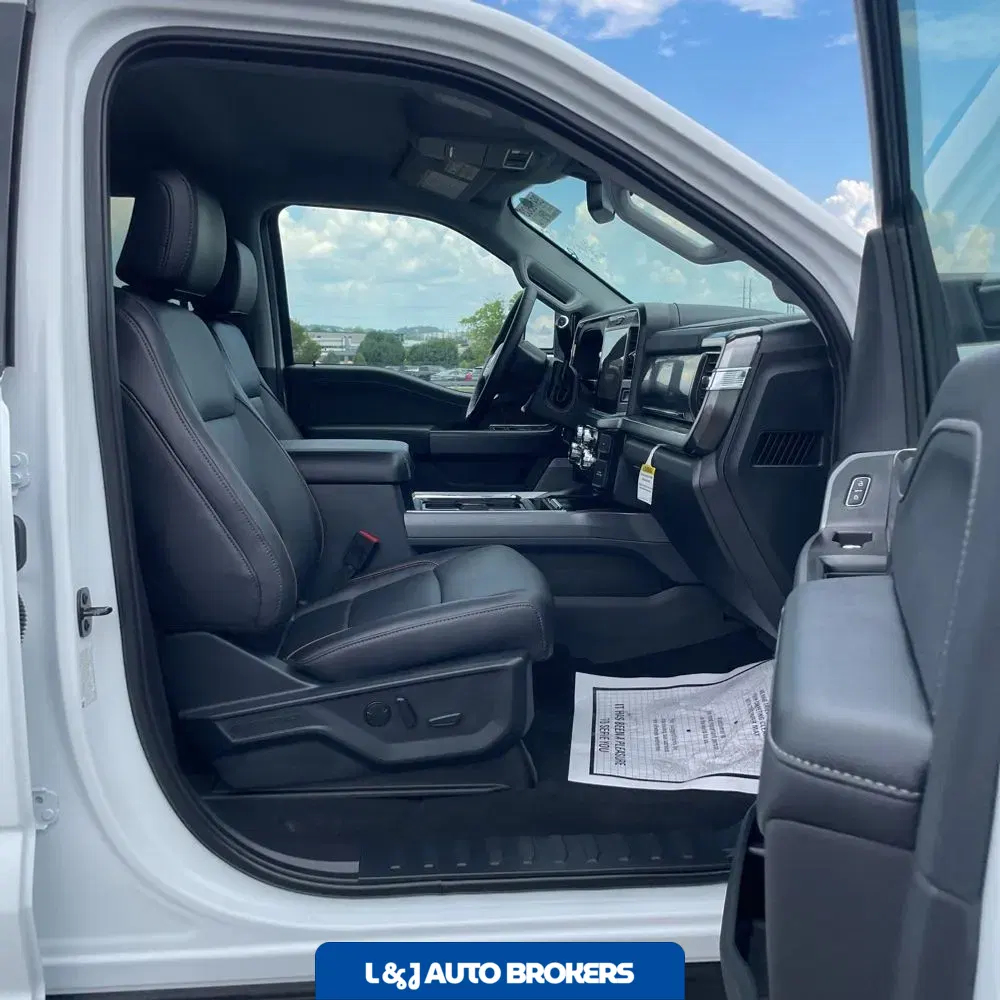 2025 Ford F-450 Super Duty Lariat