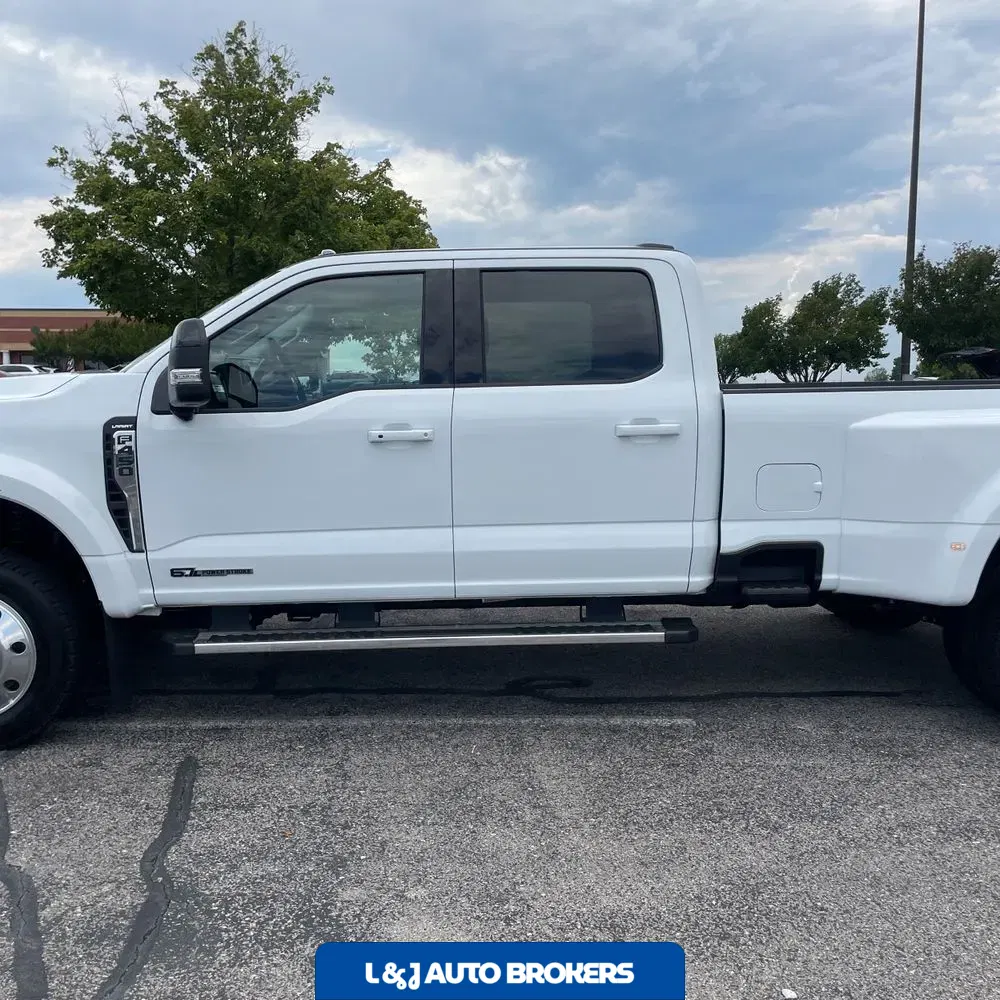 2025 Ford F-450 Super Duty Lariat