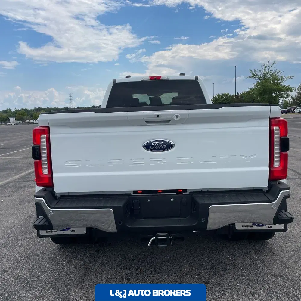 2025 Ford F-450 Super Duty Lariat