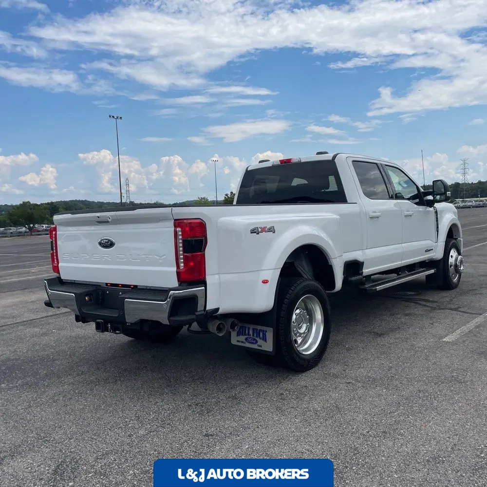 2025 Ford F-450 Super Duty Lariat