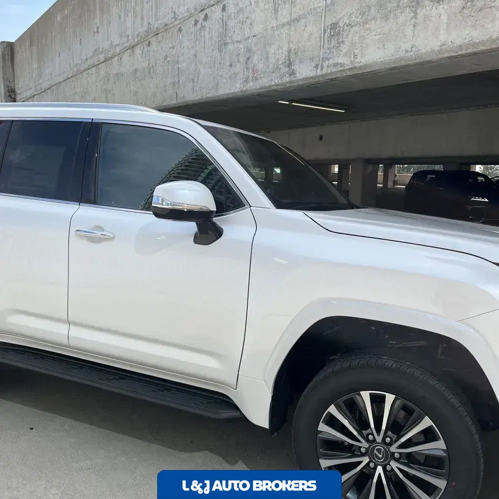 2025 Lexus LX-Series LX600 Premium