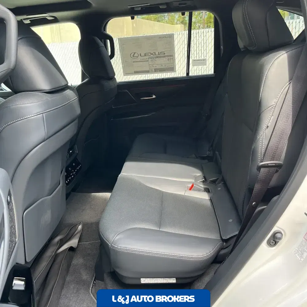 2025 Lexus LX-Series LX600 Premium
