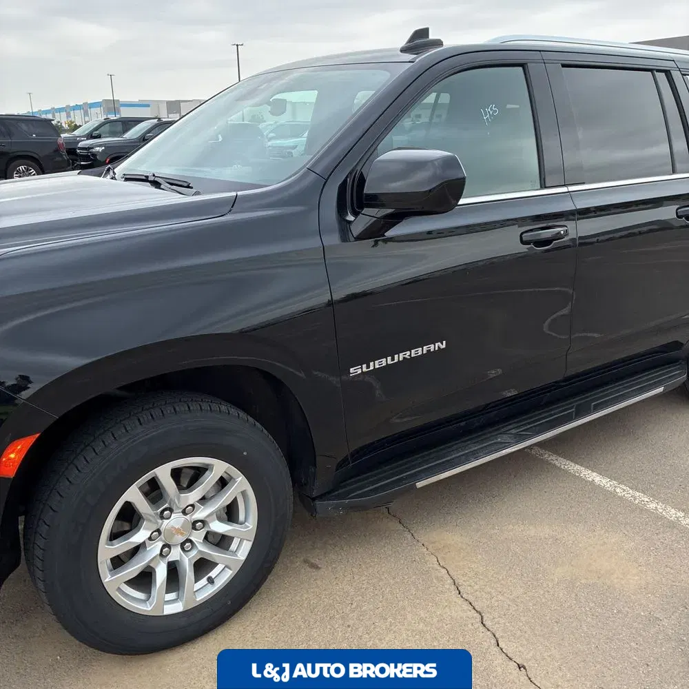 2024 Chevrolet Suburban LS