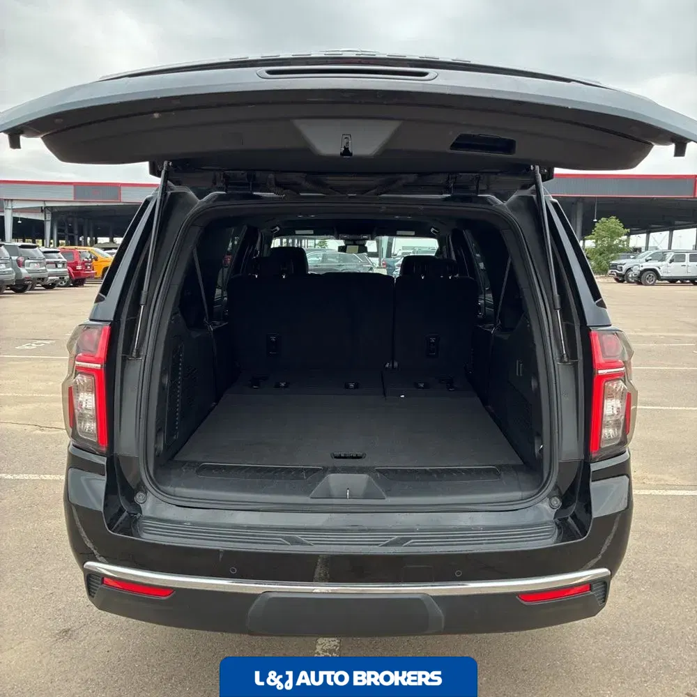 2024 Chevrolet Suburban LS