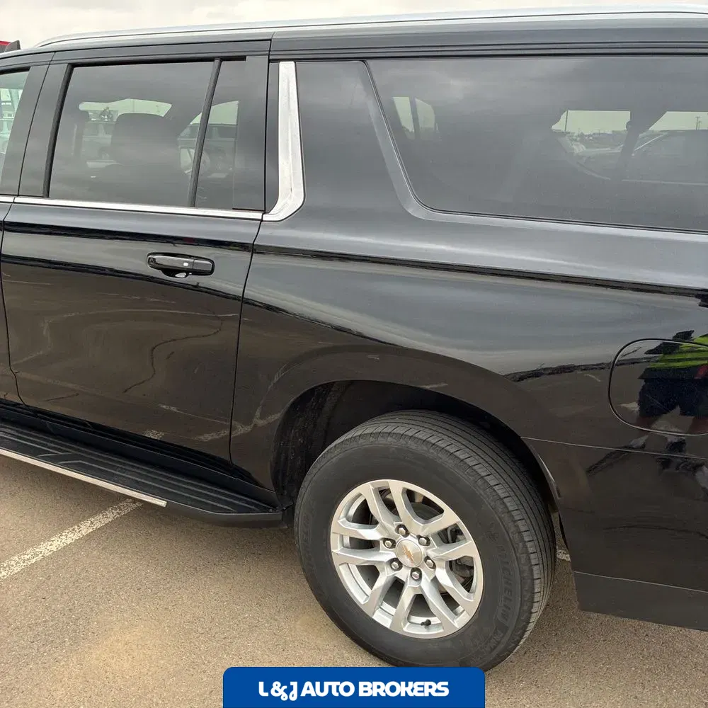 2024 Chevrolet Suburban LS