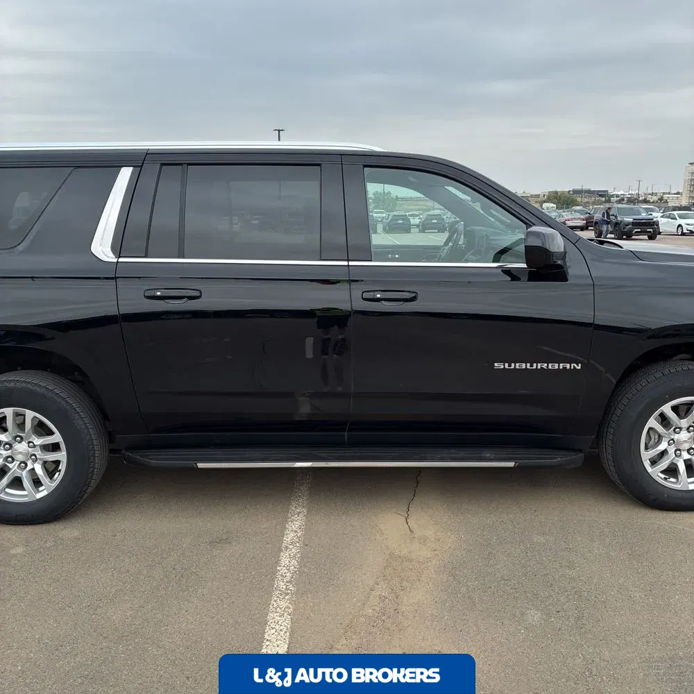 2024 Chevrolet Suburban LS
