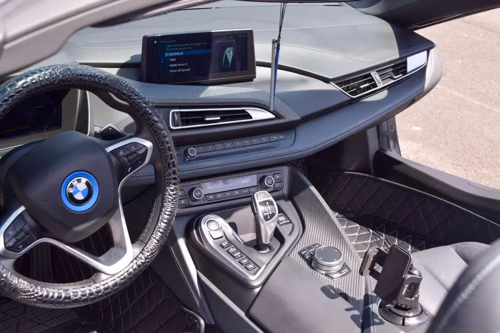 2019 BMW I8 Roadster AWD