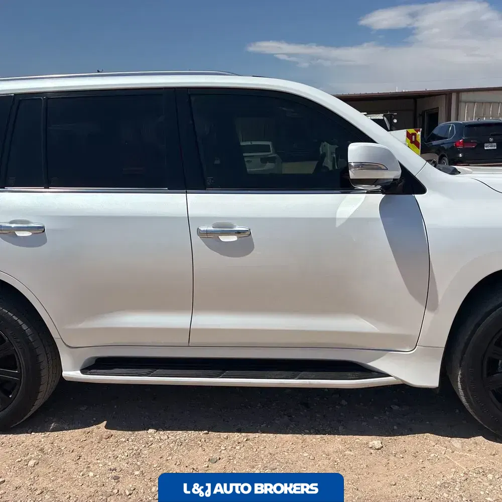 2020 Lexus LX 570 Three-Row