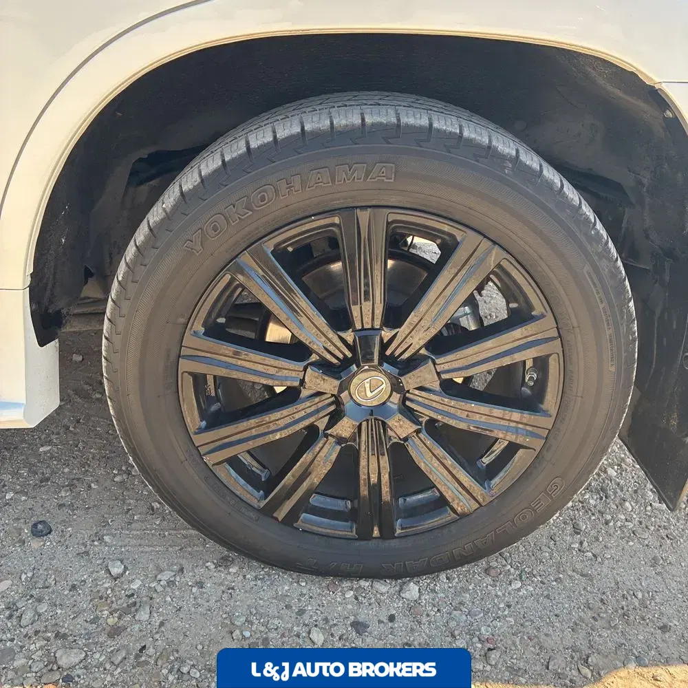 2020 Lexus LX 570 Three-Row