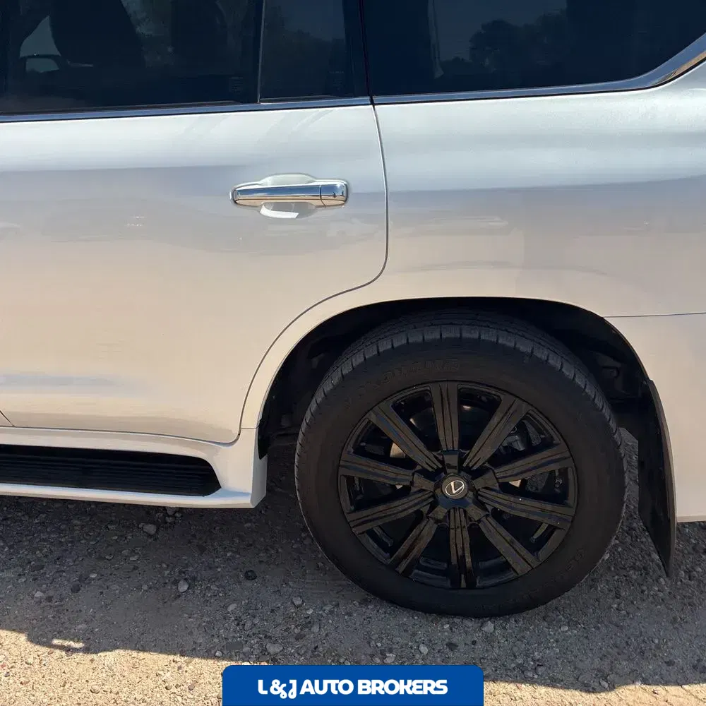 2020 Lexus LX 570 Three-Row