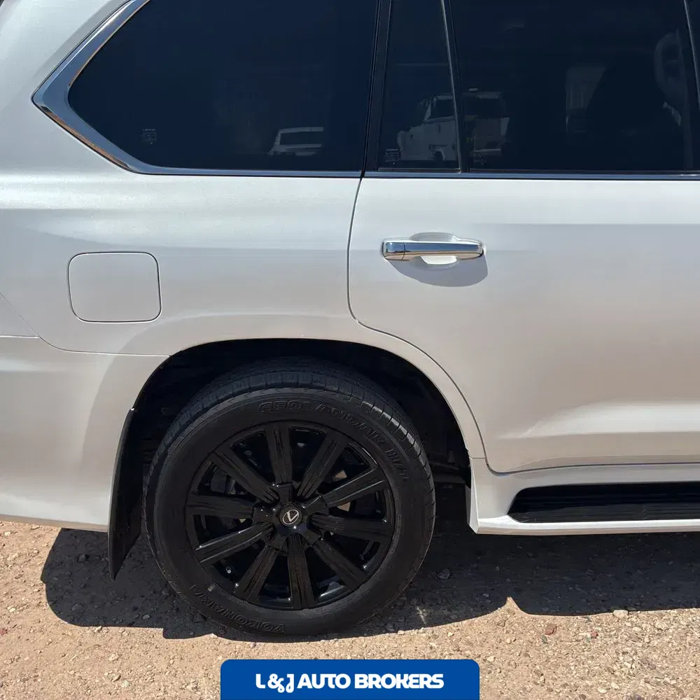 2020 Lexus LX 570 Three-Row