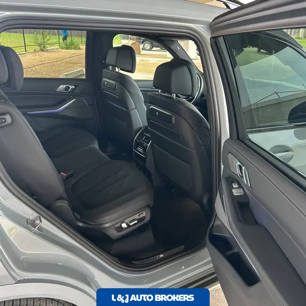 2025 BMW X7 XDrive40i