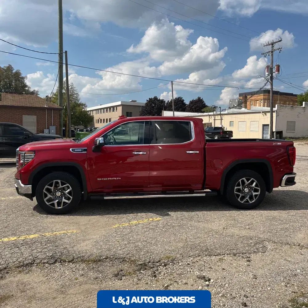2024 GMC Sierra 1500 SLT