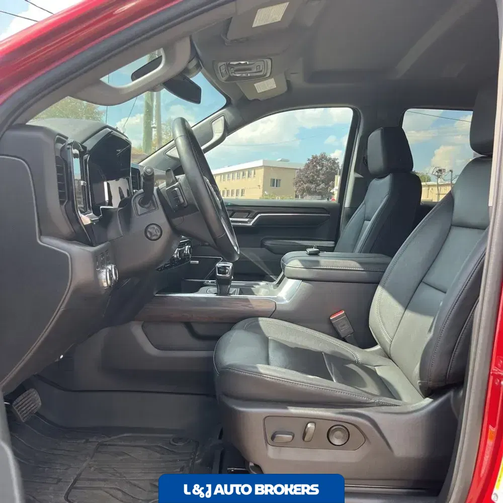 2024 GMC Sierra 1500 SLT
