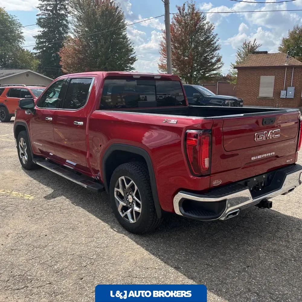 2024 GMC Sierra 1500 SLT