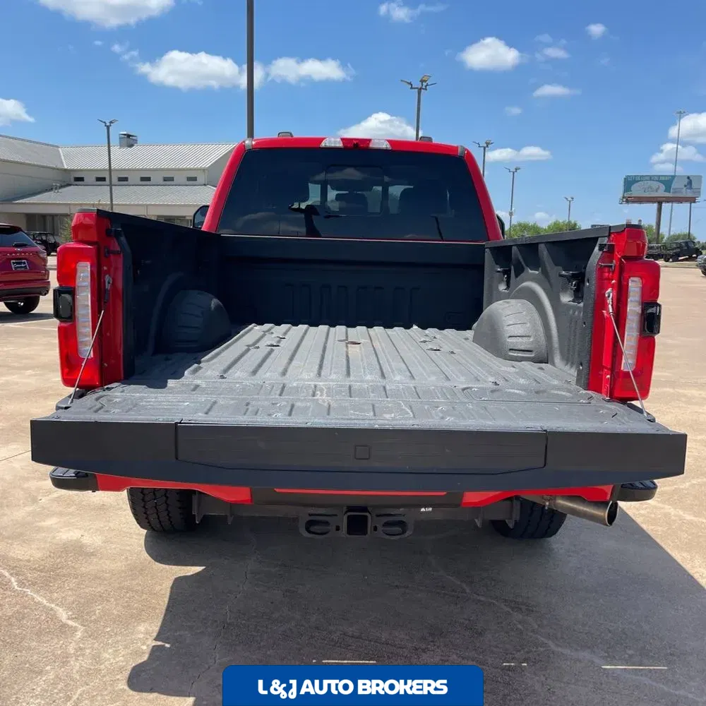2023 Ford F-350 Super Duty Lariat