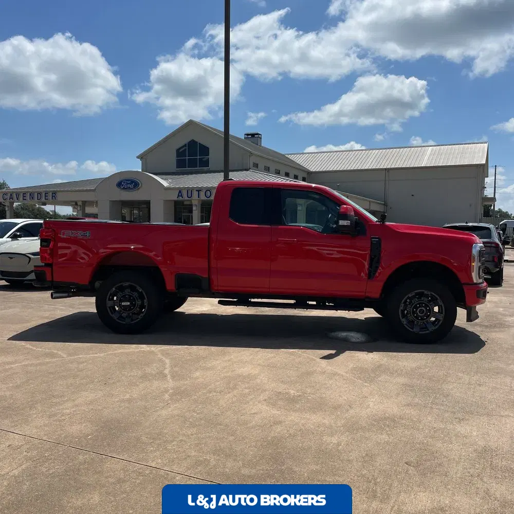 2023 Ford F-350 Super Duty Lariat