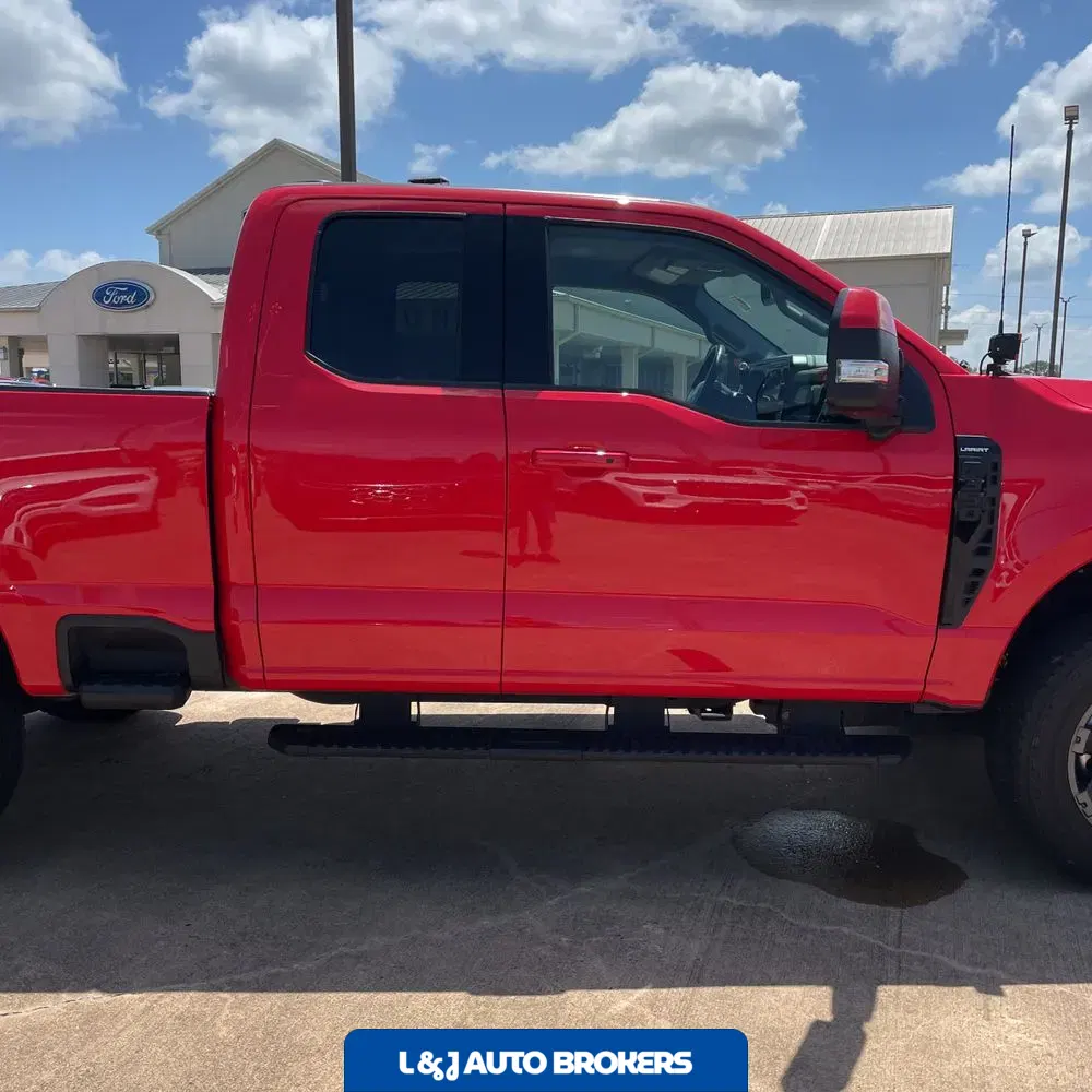 2023 Ford F-350 Super Duty Lariat