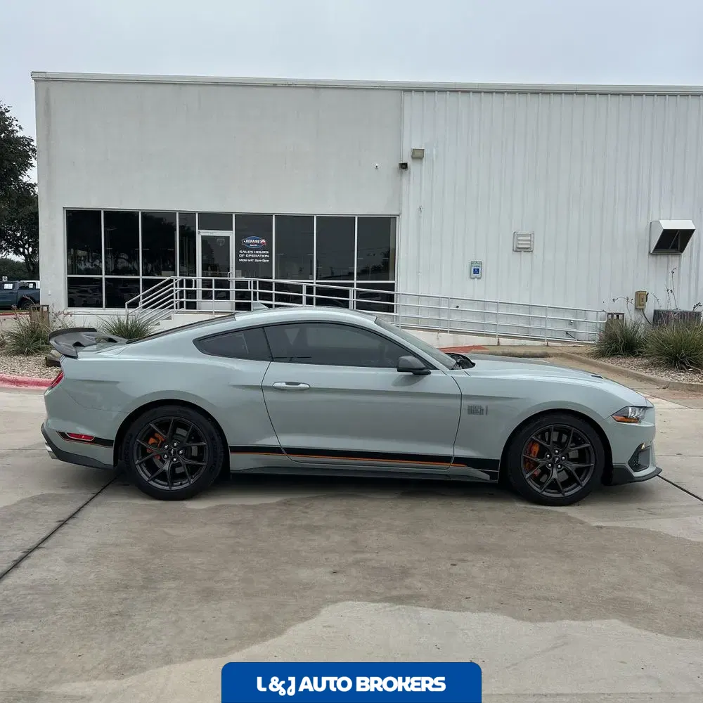 2022 Ford Mustang Mach 1