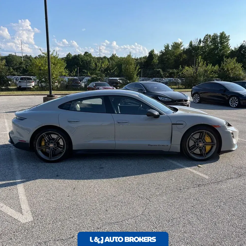 2021 Porsche Taycan Turbo S