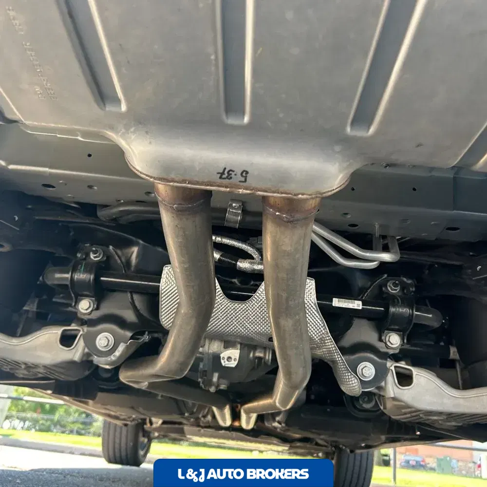 2025 Land Rover Defender 130 V8 P500