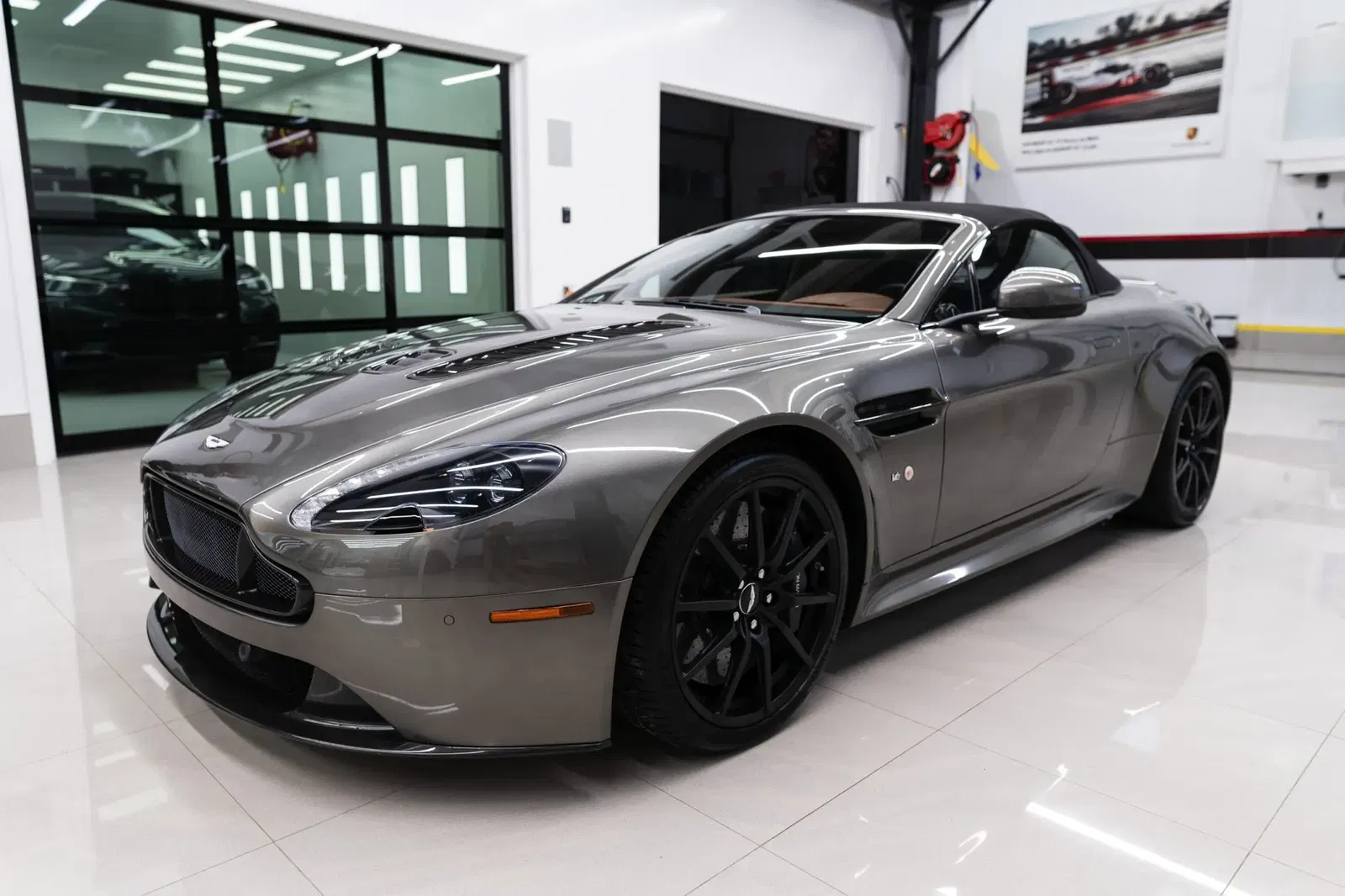 2017 Aston Martin V12 Vantage S Roadster 7-Speed