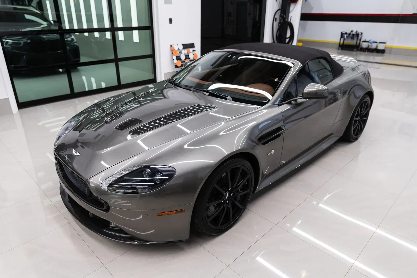 2017 Aston Martin V12 Vantage S Roadster 7-Speed