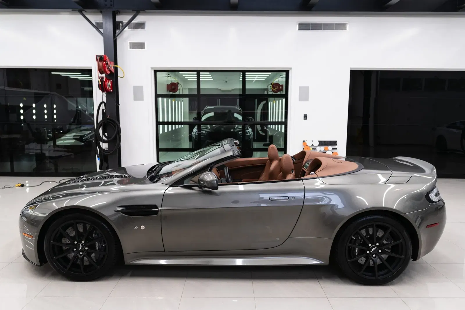 2017 Aston Martin V12 Vantage S Roadster 7-Speed