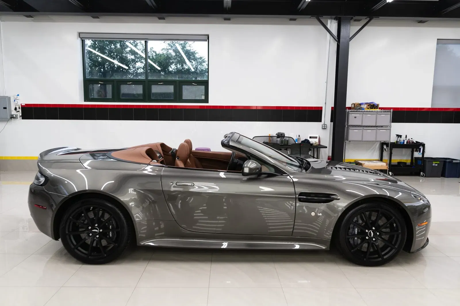 2017 Aston Martin V12 Vantage S Roadster 7-Speed