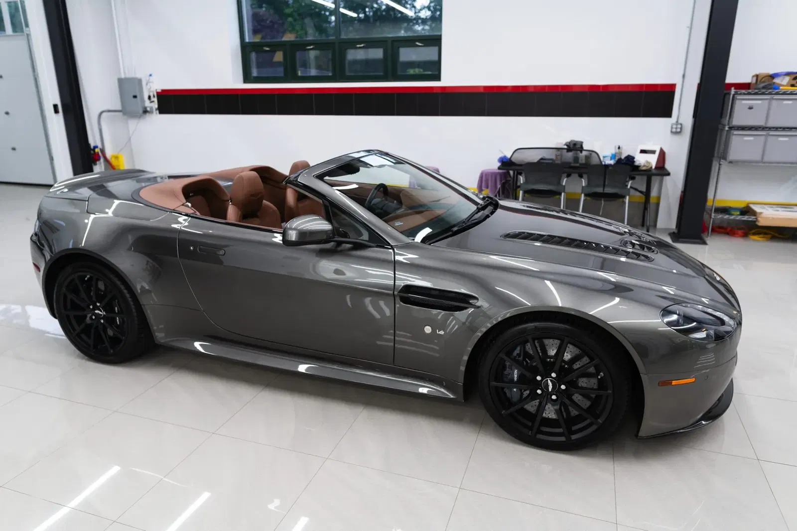 2017 Aston Martin V12 Vantage S Roadster 7-Speed