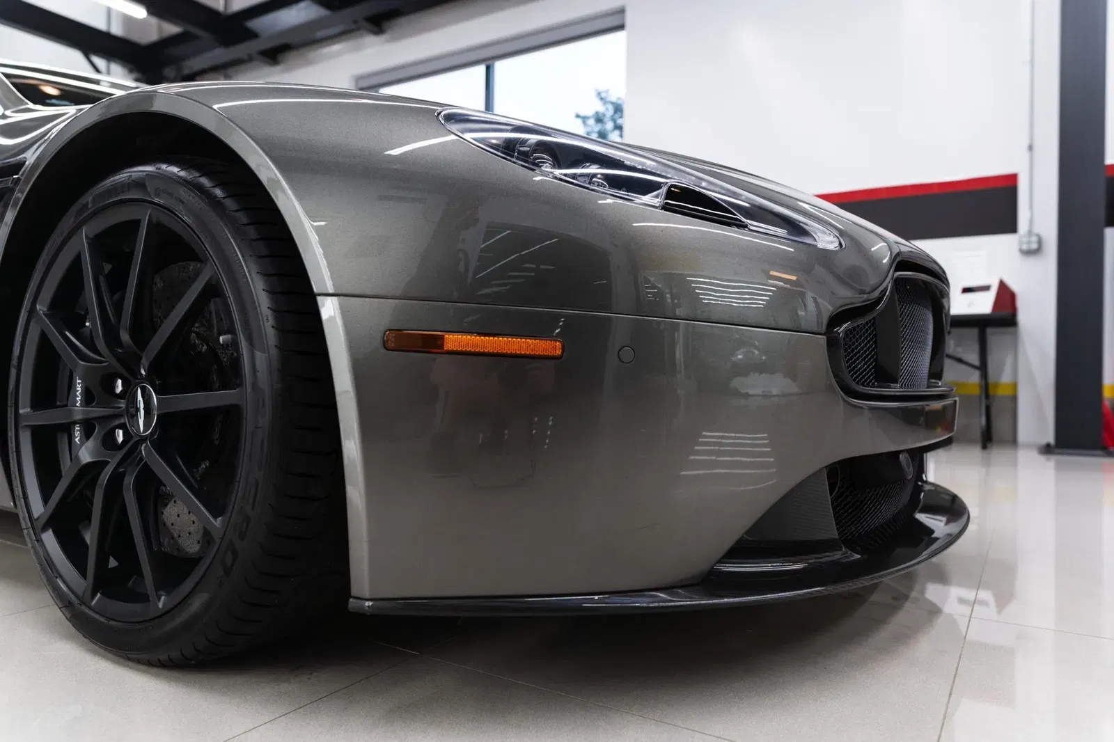 2017 Aston Martin V12 Vantage S Roadster 7-Speed