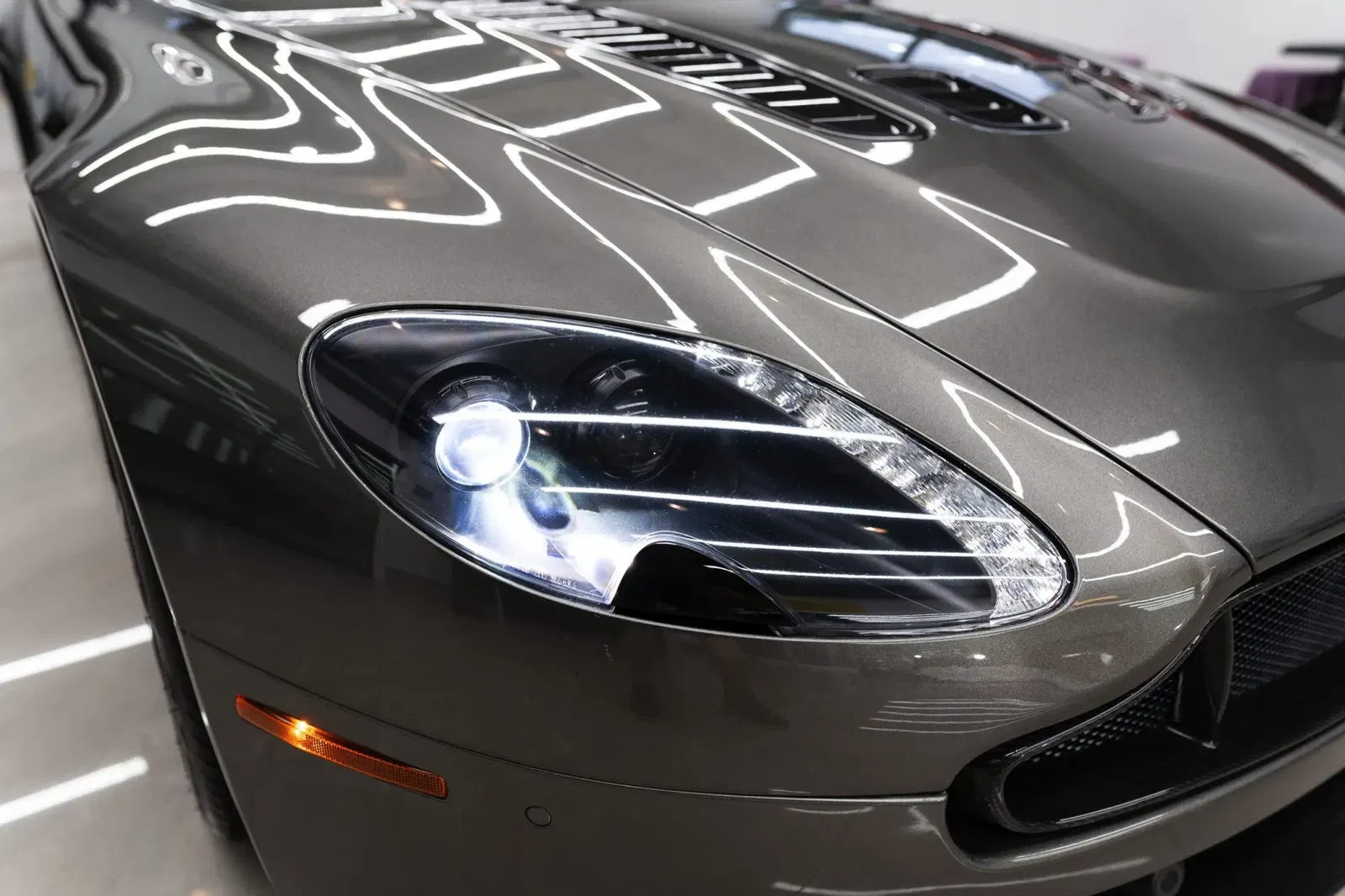 2017 Aston Martin V12 Vantage S Roadster 7-Speed