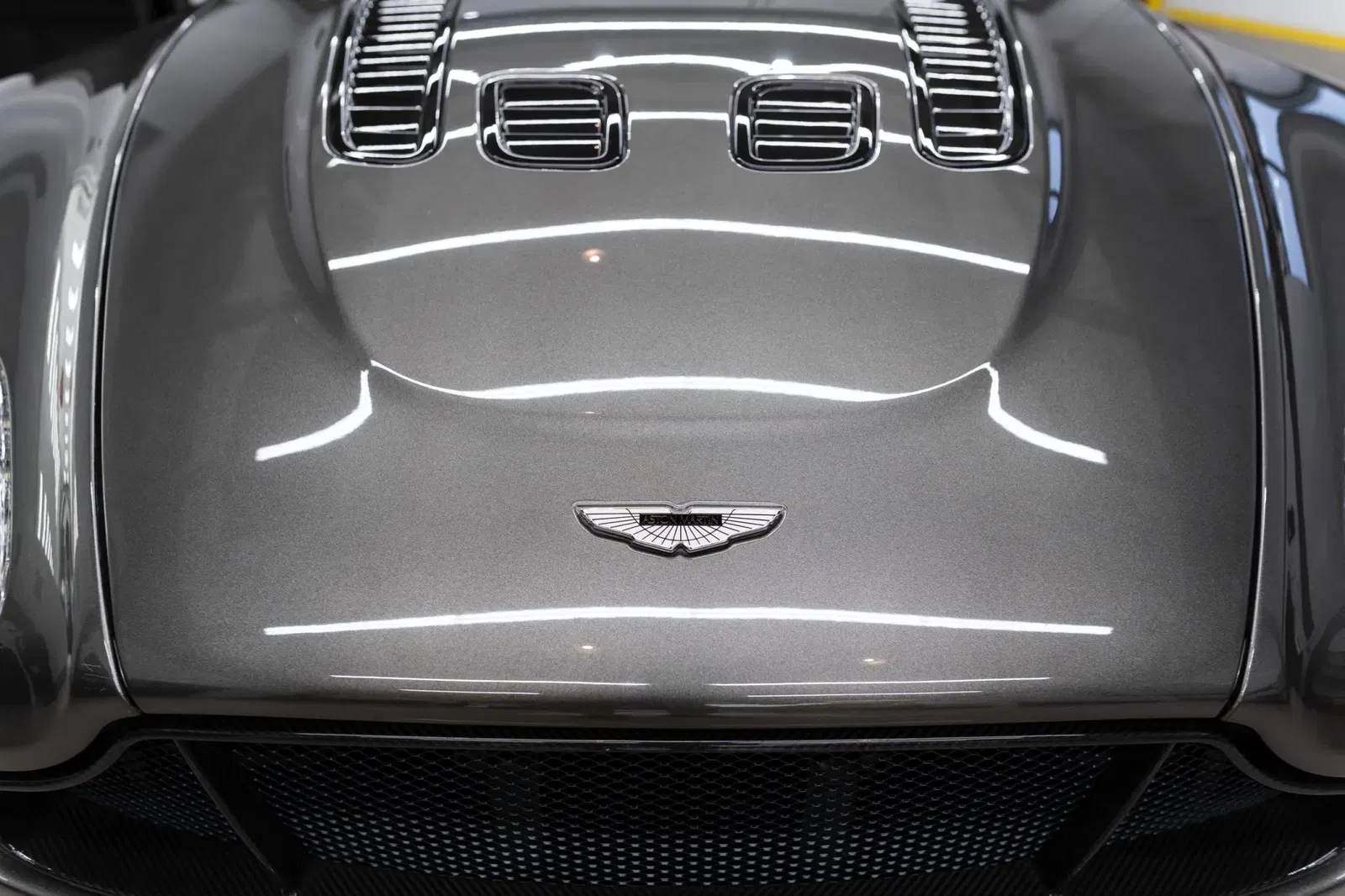 2017 Aston Martin V12 Vantage S Roadster 7-Speed