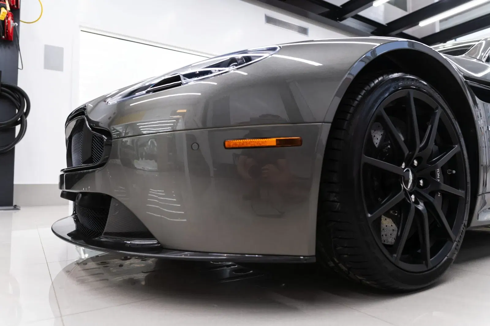 2017 Aston Martin V12 Vantage S Roadster 7-Speed