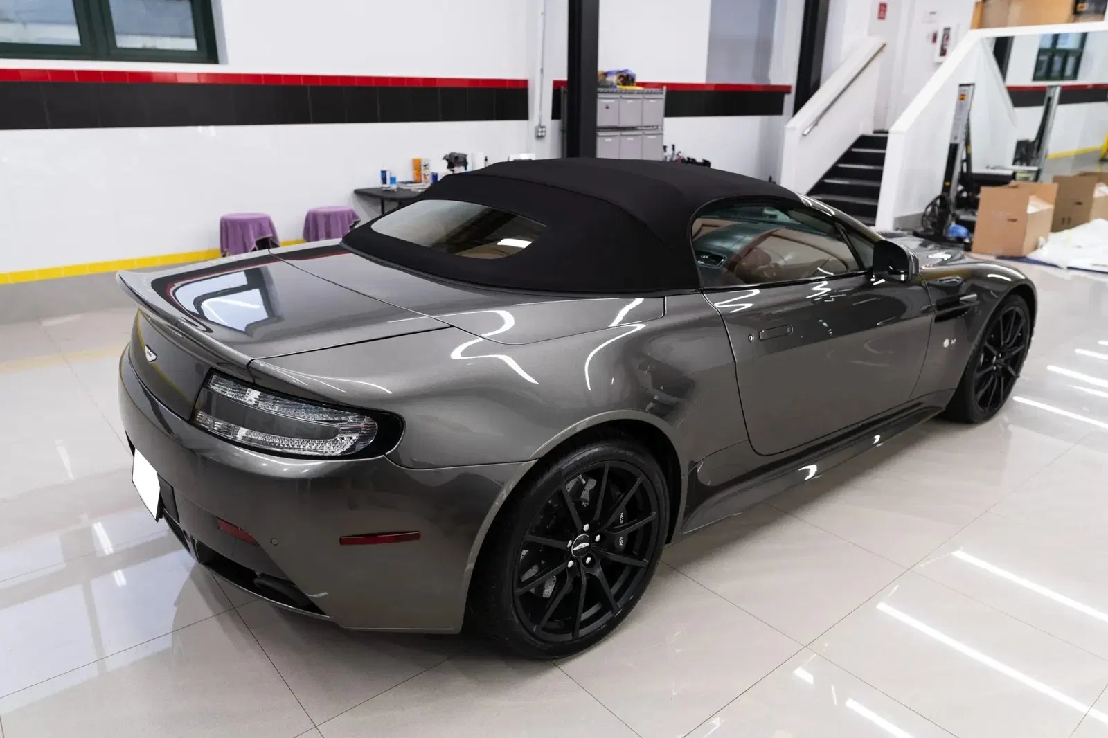2017 Aston Martin V12 Vantage S Roadster 7-Speed
