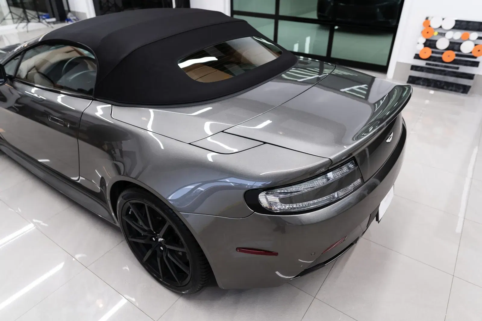 2017 Aston Martin V12 Vantage S Roadster 7-Speed