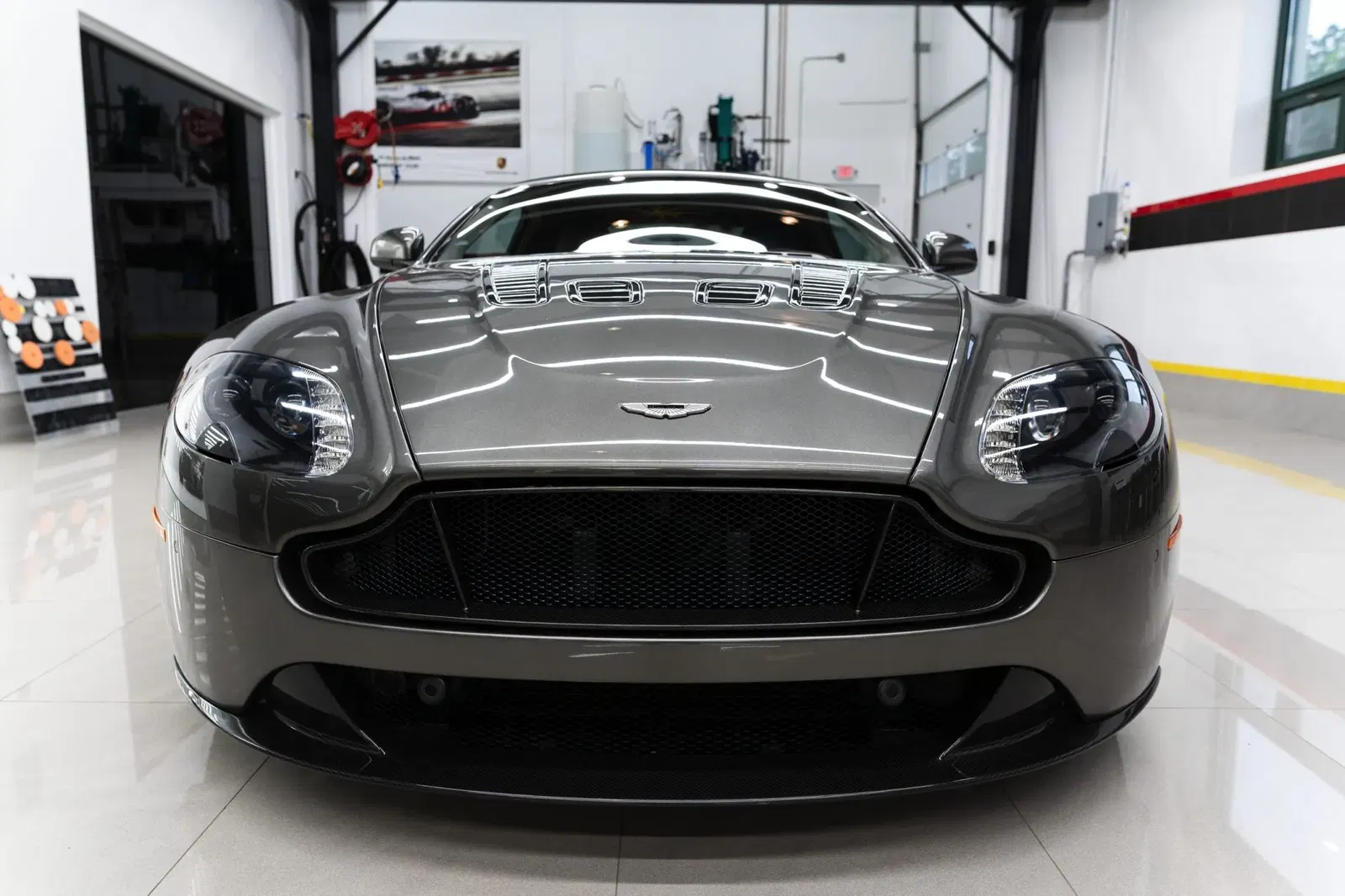 2017 Aston Martin V12 Vantage S Roadster 7-Speed