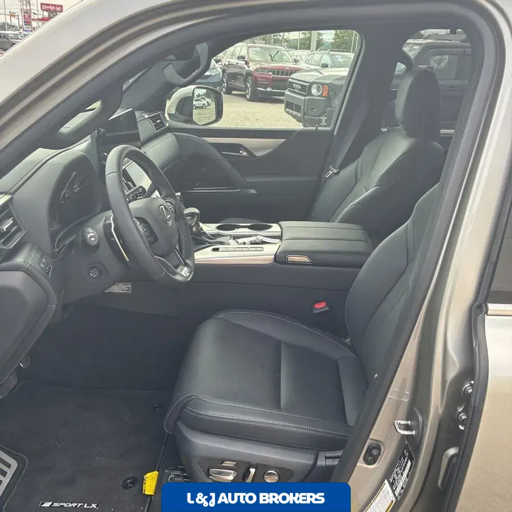 2024 Lexus LX 600 F SPORT Handling