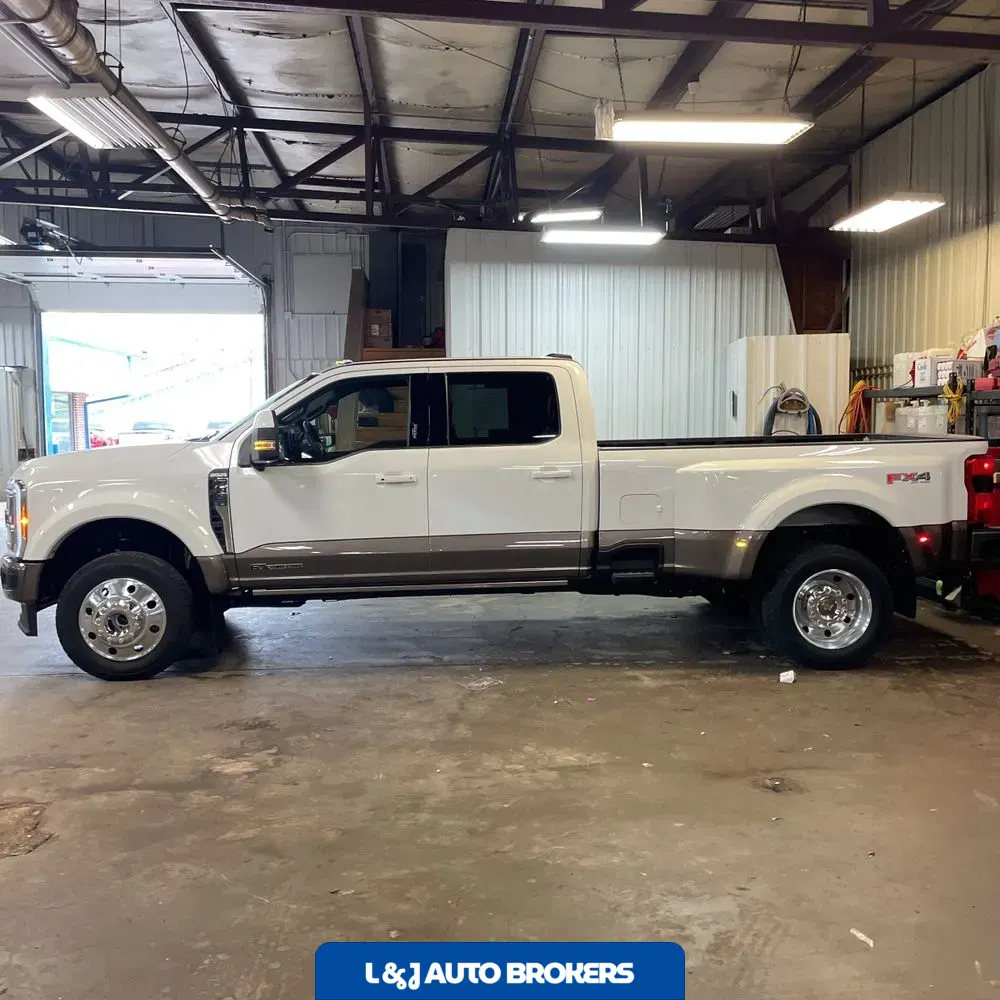 2023 Ford F-450 Super Duty King Ranch