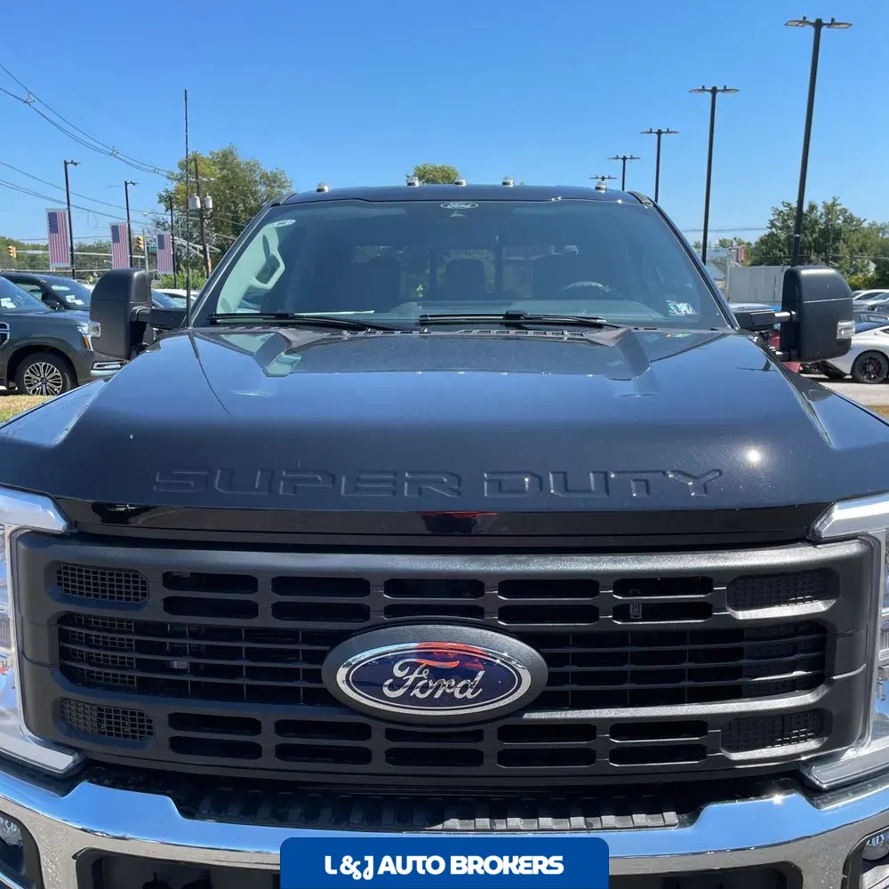2025 Ford F-350 Super Duty XL