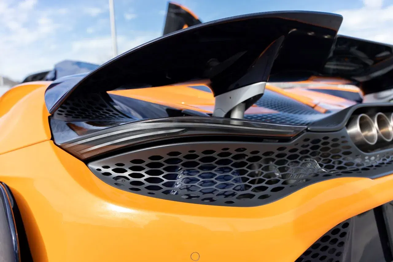 2022 McLaren 765LT Spider