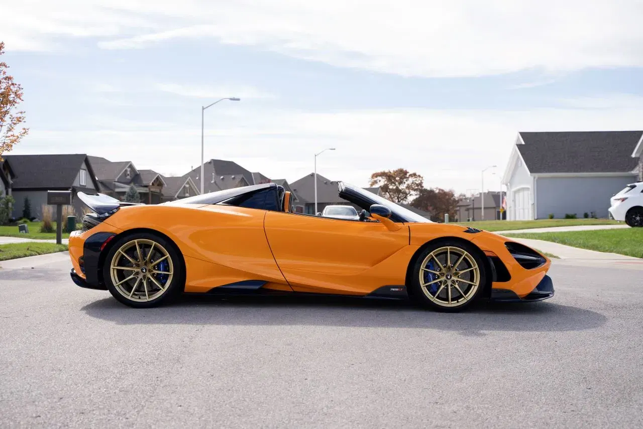 2022 McLaren 765LT Spider