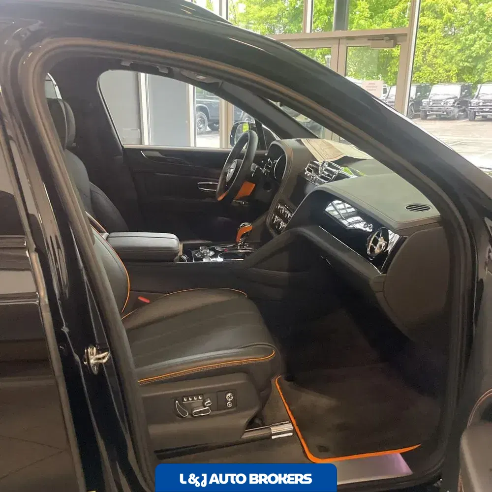2024 Bentley Bentayga Base
